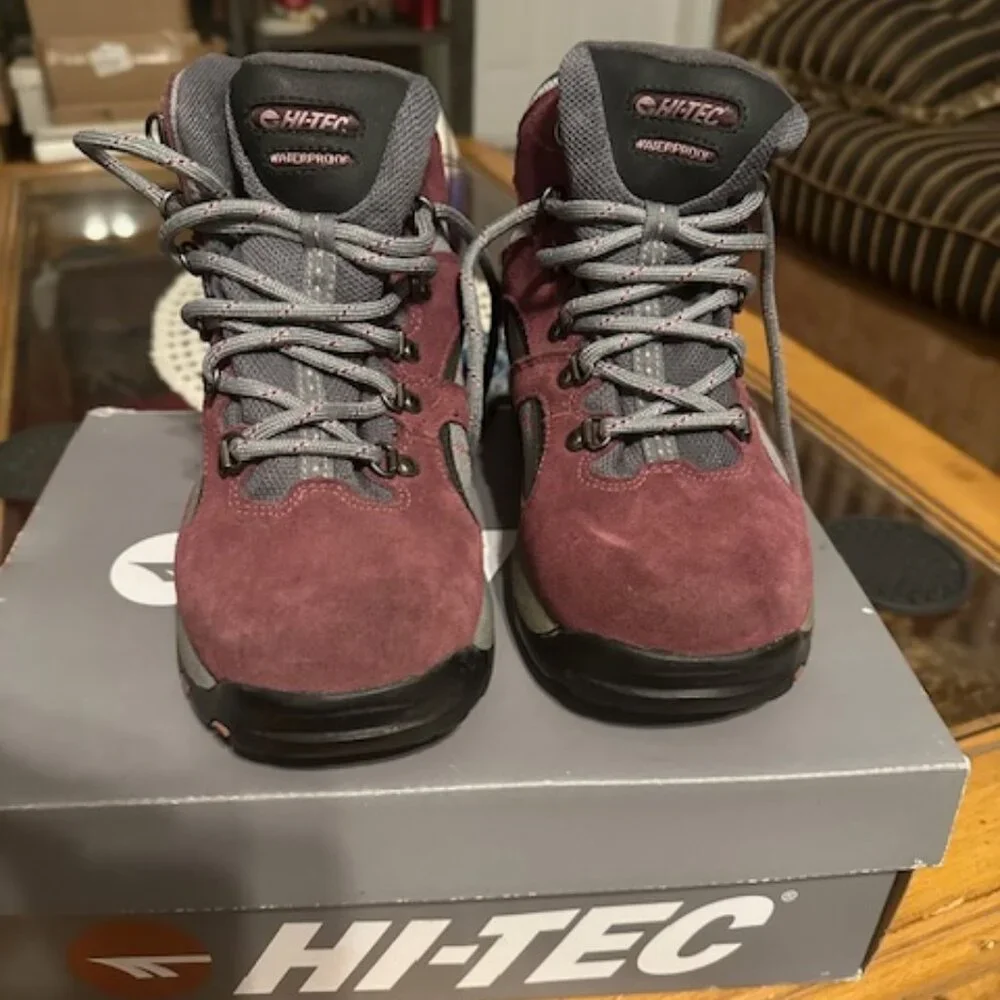 Hiking boots - Picture 4 of 4